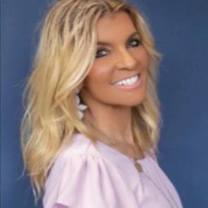 Meet your Posher, Rhonda